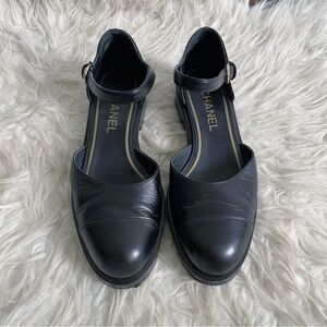 Chanel 23P Mary Jane Ankle Strap Black Leather CC Logo Flat Shoes 36.5